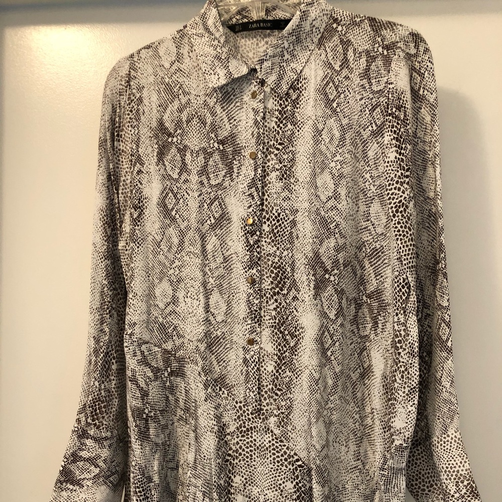 Women’s Zara snake print blouse